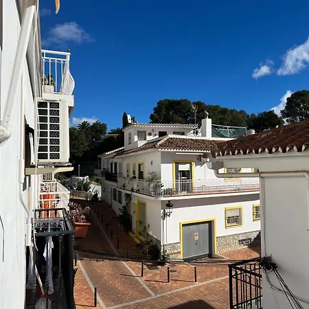 Tranquil Escape In Historic Διαμέρισμα *
